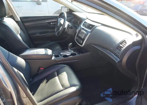 2018 Nissan Altima 2.5 Sr из США, поврежденный, VIN 1N4AL3AP7JC280501